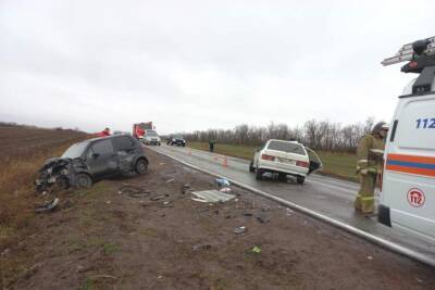 На трассе в Ростовской области ребенок и трое взрослых пострадали в ДТП