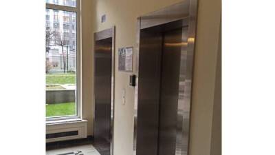Застрявшую в лифте на востоке Москвы женщину вытащили спустя пять с лишним часов