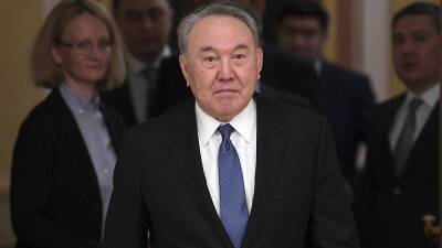 Нурсултан Назарбаев больше не лидер партии "Нур Отан"