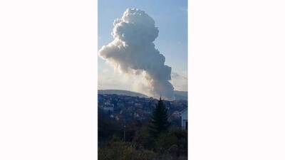 Более десяти человек пострадали при взрыве на ракетной фабрике в Сербии