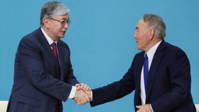 Назарбаев сложил с себя полномочия лидера правящей партии