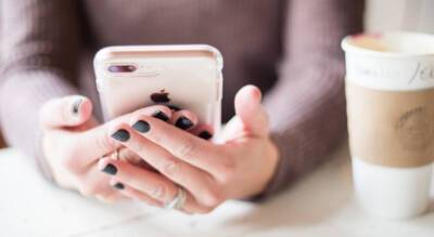 билайн.аналитика: российская молодежь стала дольше говорить по телефону и чаще сидеть в интернете