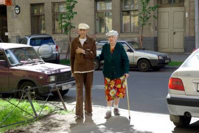 В Петербурге введут систему долговременного ухода за пожилыми людьми
