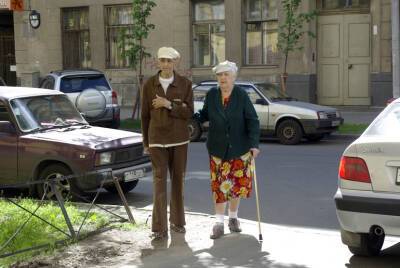 Система долговременного ухода за пожилыми реализуются в Петербурге к 2023 году