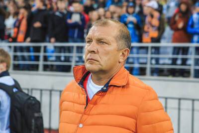 Президент "Урала" настаивает на том, чтобы играть в футбол при пустых трибунах