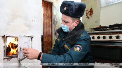 РЕПОРТАЖ: Не пустить огонь в дом: в Гомельской области проводят профилактические рейды
