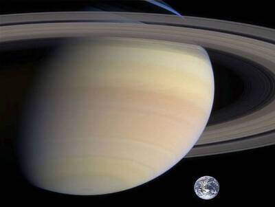 Ученые предрекли планете Земля «превращение в Сатурн»