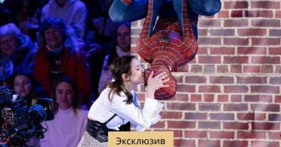 Милохин станет Человеком-пауком и поцелует Медведеву, повиснув вниз головой: фото