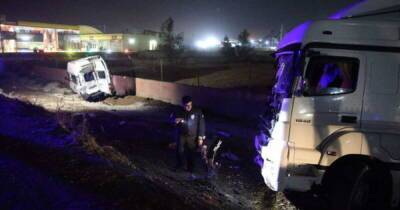 В ДТП с микроавтобусом в Турции пострадали не менее 14 человек