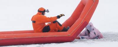 Спасатели МАСС напомнили жителям Новосибирска об опасности выхода на формирующийся лёд