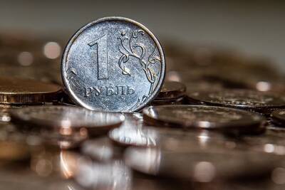 Рубль вновь находится в рейтинге самых популярных валют