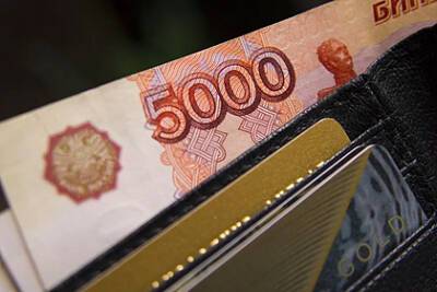 Около 30 процентов российских компаний повысят зарплаты сотрудникам