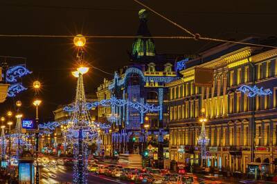 До 20 декабря Санкт-Петербург полностью украсят к Новому году
