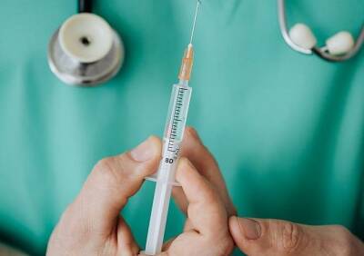 Врачи 11 больниц предложили противникам вакцинации посетить «красную зону»