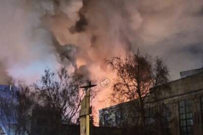 Пензенцы стали свидетелями крупного пожара на улице Свердлова