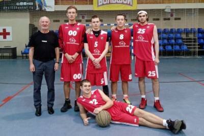 Студенты Смоленского госуниверситета заняли 2 и 3 места в соревнованиях по стритболу