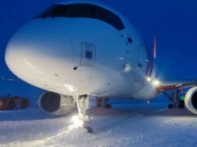 Sukhoi Superjet при посадке в Норильске выкатился за пределы полосы