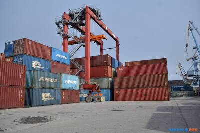 Корсаковский порт хотел бы поднять цену на выгрузку контейнеров