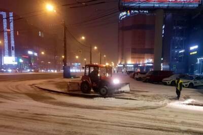 В Смольном рассказали, как чистили улицы Петербурга в первый снегопад