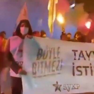 В Турции прошли протесты из-за обвала лиры