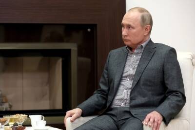 Песков рассказал о защите Путина после ревакцинации