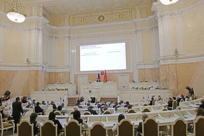 Депутаты Петербурга приняли в первом чтении законопроект о заочных общественных слушаниях