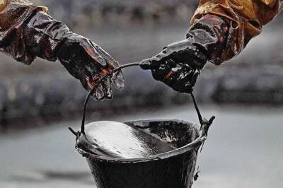 Цена на нефть снова выросла: высвобождение запасов не помогло
