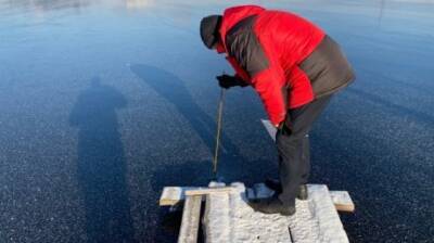 На водоемах Пензы толщина льда не превышает трех сантиметров