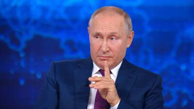 Путин испытал на себе назальную вакцину от коронавируса
