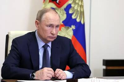 Путин поручил изучить влияние вакцинации на продолжительность жизни россиян