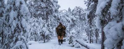 В Новосибирской области охотник, потерявшийся в лесу, ночь провел под открытым небом