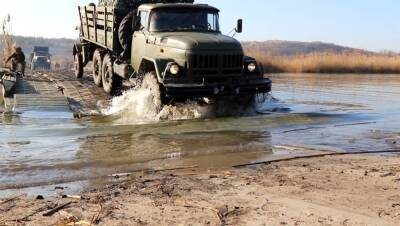 Журналист Бутусов: бойцам ВСУ не хватает топлива для военной техники в Донбассе