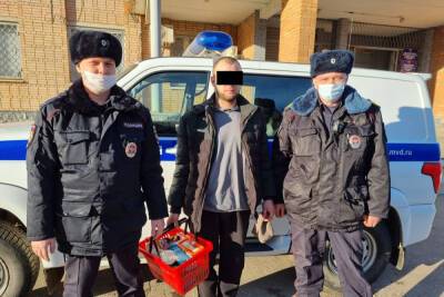 В Рязани патрульные задержали обокравшего супермаркет рецидивиста