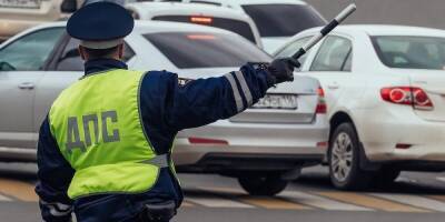 Петербургская полиция обнаружила почти восемь тысяч "машин-призраков"