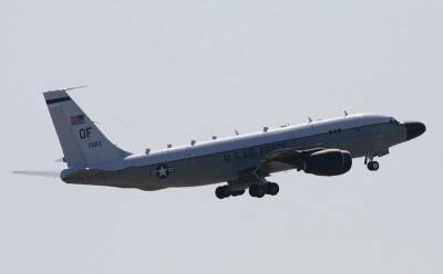 Россия засекла американский разведывательный самолёт Boeing RC-135 над Калининградской областью