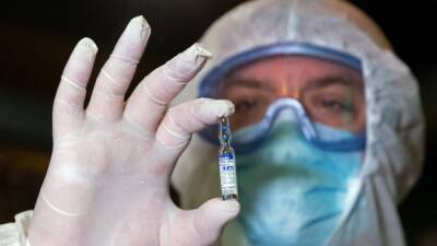 В России зарегистрирована вакцина "Спутник М" для подростков