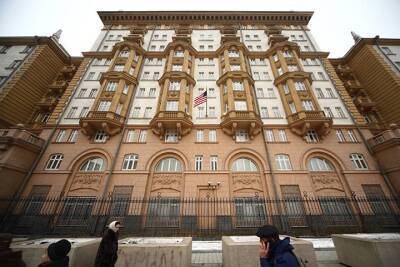 Пьяный мужчина пытался «прорваться» в посольство США через КПП в Москве