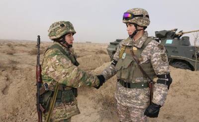 Узбекистан и Казахстан провели совместные учения на афганской границе
