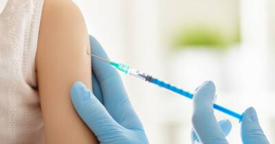 ВОЗ призвала страны Европы вакцинировать граждан принудительно