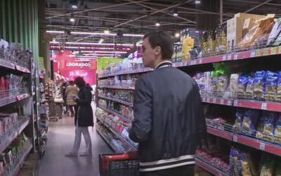 Пора пополнять запасы: украинцам назвали продукты, которые прибавят в цене уже к Новому году