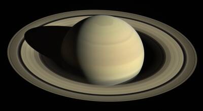 Уфолог Уоринг опубликовал фото инопланетного корабля возле Сатурна