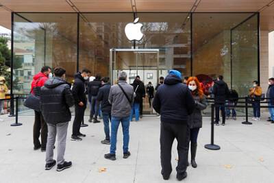 Apple приостановила продажи в Турции из-за обвала лиры