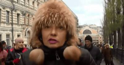 "Гадзилла", 5G и гуманоиды: участница митинга в Киеве выдала набор фейков про ковид-вакцинацию