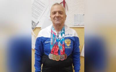 Возрастной спортсмен из Ивангорода завоевал 5 медалей на Кубке России по плаванию