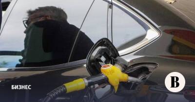 Биржевые цены на бензин рухнули до уровня января 2021 года