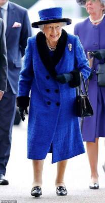 95-летняя королева Елизавета отказалась от премии «Старушка года»