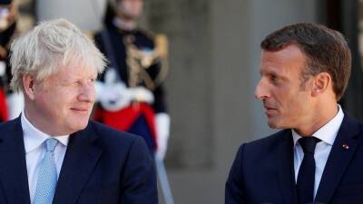 Борис Джонсон - Эмманюэль Макрон - Джонсон и Макрон договорились активнее бороться с нелегальной миграцией через Ла-Манш - trend.az - Англия - Франция
