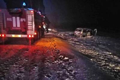 Пассажир Toyota получил травмы после опрокидывания автомобиля на трассе в Томской области