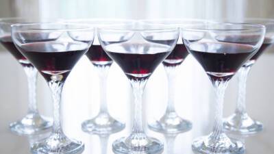 Игорь Караваев - Эксперт рассказал, какие вина предпочитают россияне - mir24.tv