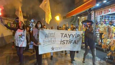 Инфляция и падение турецкой лиры: в Стамбуле полиция разогнала протест против обвала валюты